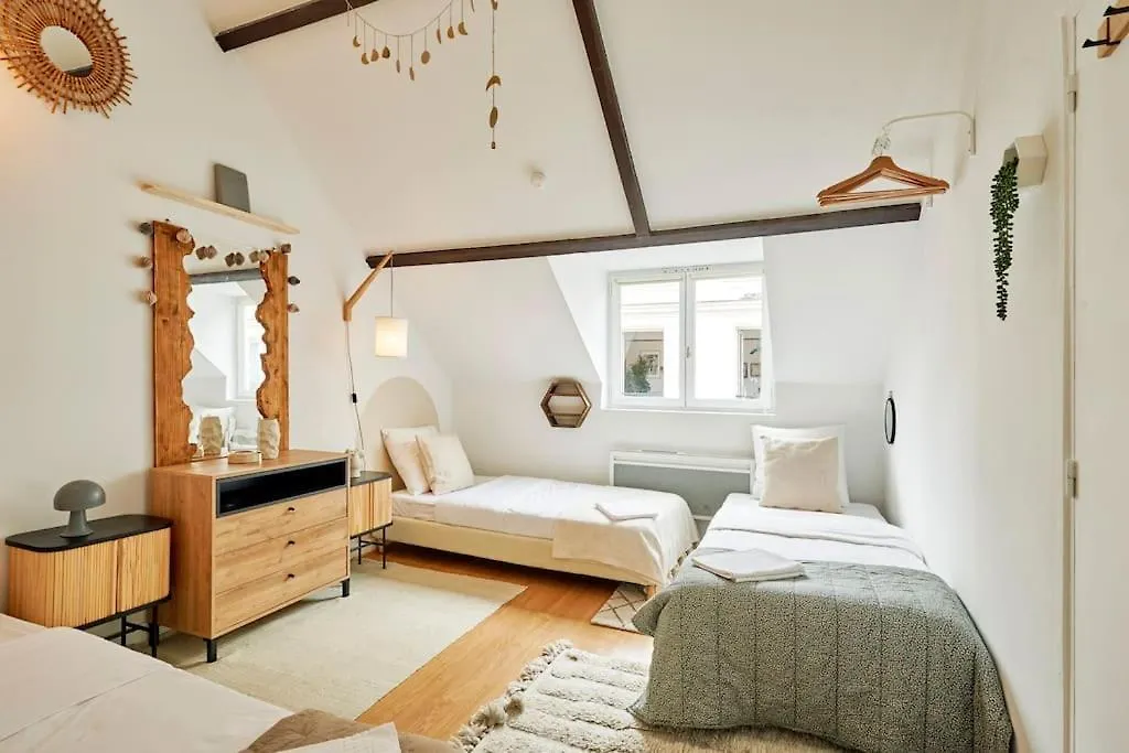 Bourgon Flat Apartment Paris 0*,  France